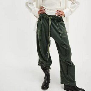 Free People Kaiden Barrel Pants Mid-rise Smocked Patch Pockets XS